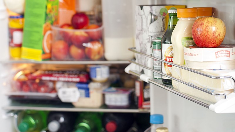 Bảo quản thức ăn trong tủ lạnh lâu ngày sẽ sinh ra nitrit gây ngộ độc