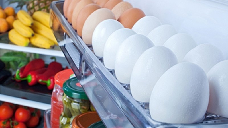 Những loại vi sinh vật ưa nhiệt độ thấp trong các loại thực phẩm như trứng, thịt, sữa, rau, kem,... vẫn tồn tại