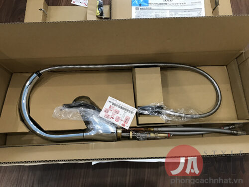 Vòi rửa bát nóng lạnh rút dây TOTO TKN34PBRR - Hình ảnh 8