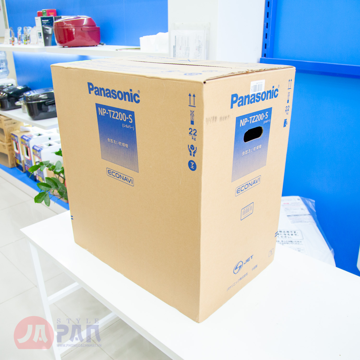 Máy rửa bát Panasonic NP-TZ200-S (Xám bạc) - Phong Cách Nhật