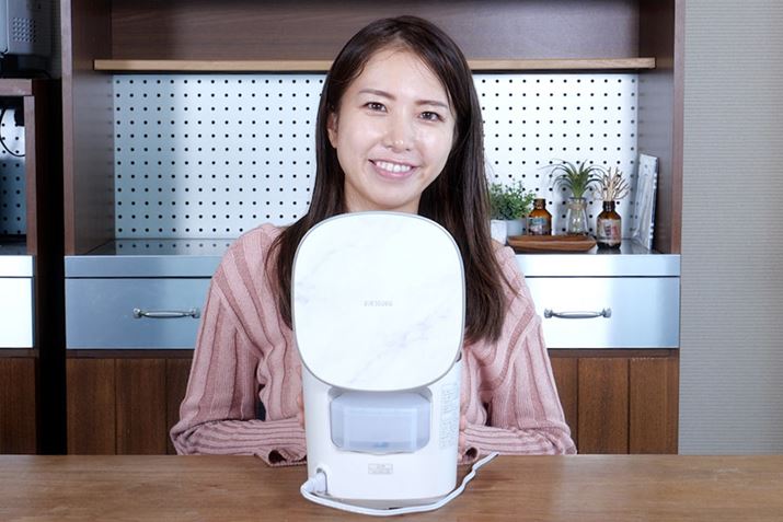 10-8 Takeda nói: “Tôi đã nghĩ mình sẽ đổ kem dưỡng da vào bồn nước (cười).