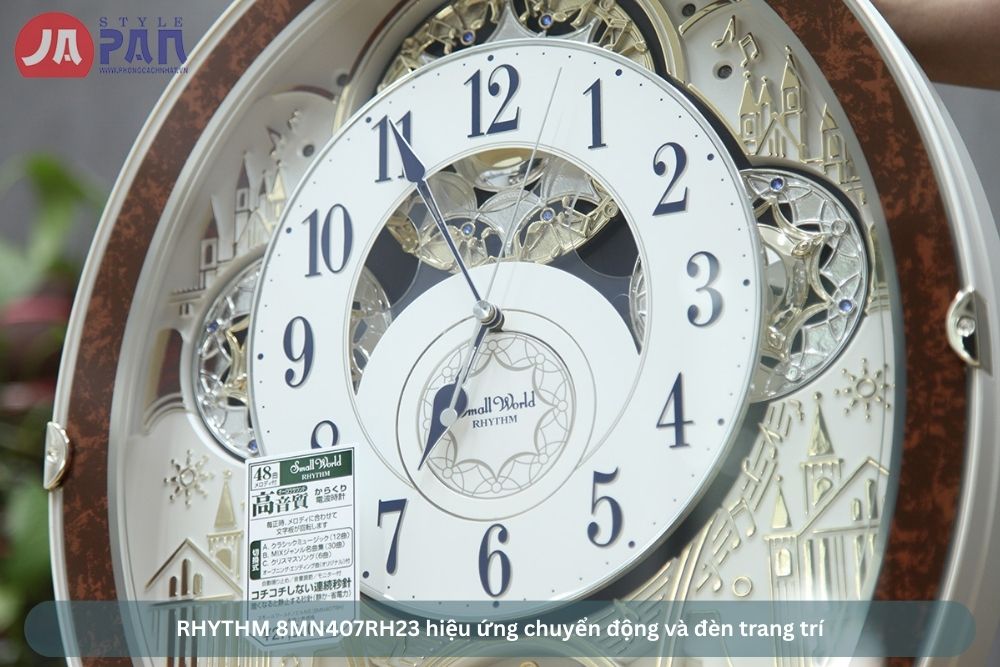 RHYTHM 8MN407RH23 hiệu ứng chuyển động và đèn trang trí
