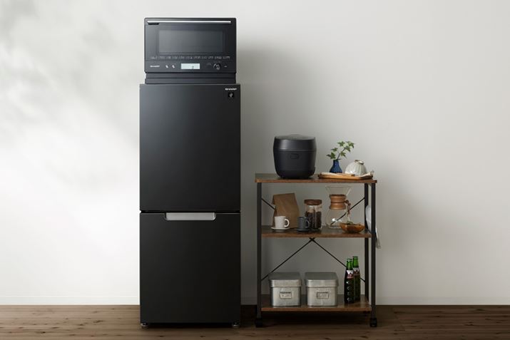 13 tủ lạnh mini nội địa Nhật cho cuộc sống mới độc thân 1 Tủ lạnh mini Nhật có thể để lò vì sóng bên trên