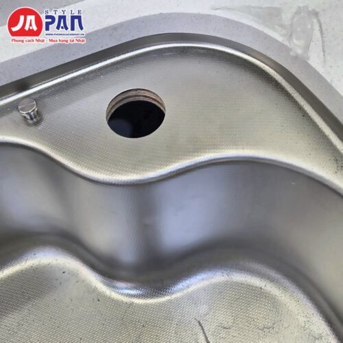 Chậu rửa bát Shigeru IB-DK FS|Chậu 1 hố 7 Cận cảnh lòng chậu và lỗ thoát nước của chậu rửa bát Shigeru IB-DK FS