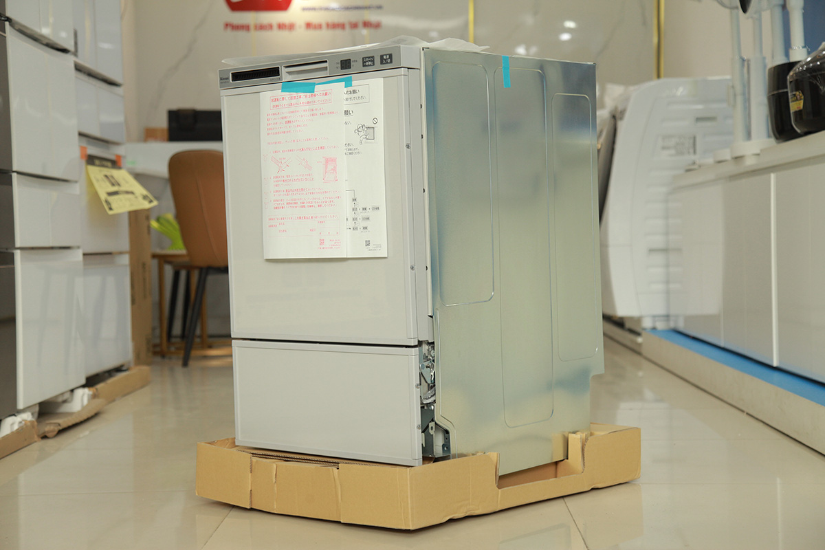May rua bat Rinnai RSW F402 SV 3