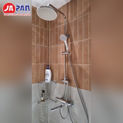 Sen cây TOTO TBW04401J1 | Sen tắm nhiệt độ cao cấp nội địa Nhật 13 Sen cây Toto TBW04401J1 lắp thực tế trong phòng tắm, nhìn toàn bộ