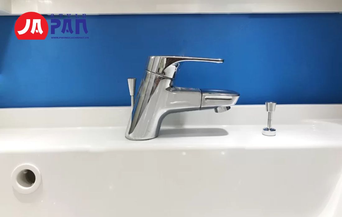 Hướng dẫn sử dụng vòi rửa mặt Toto TLHG31DEFZ xoay 360 new 2023