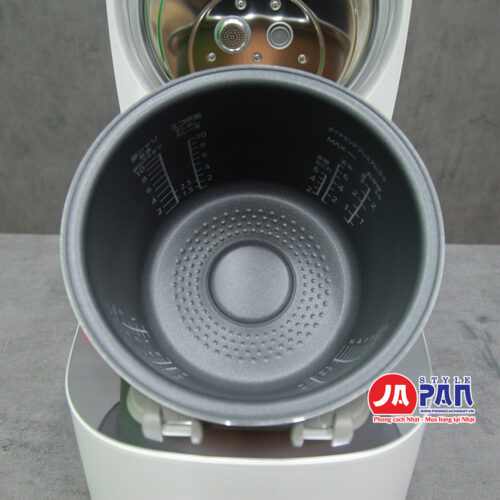 Nồi cơm điện Panasonic SR-VSX181
