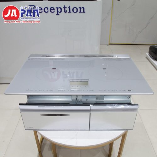Bếp từ Hitachi HT-N8STWF nhìn phía trước