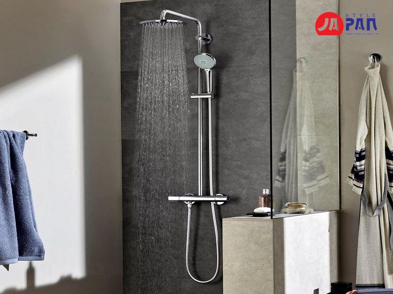 Tìm Hiểu Các Loại Sen Tắm Hiện Đại Phổ Biến Trên Thị Trường 2 Sen tắm cây