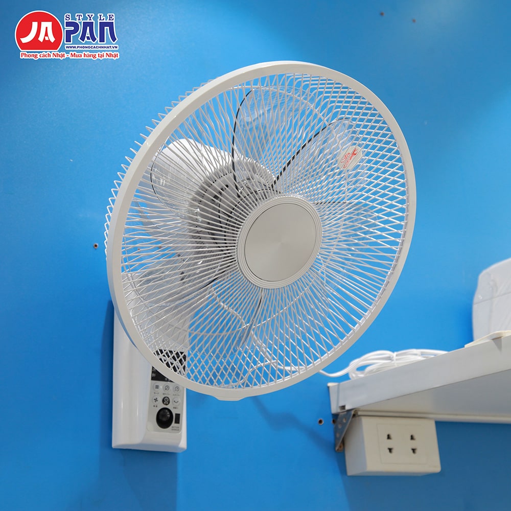 Quạt treo tường Cnet CKAJ403WH | Tự bật tắt khi có người 32 Quạt treo tường Cnet CKAJ403WH lắp đặt hoàn chỉnh