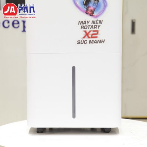 Bình chứa nước dung tích lớn của máy hút ẩm Vtech365 VT-HA500-W dễ tháo lắp