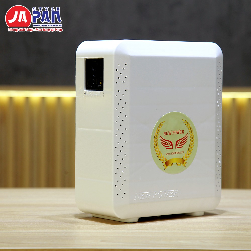 Biến áp đổi nguồn New Power 600VA – mặt trước