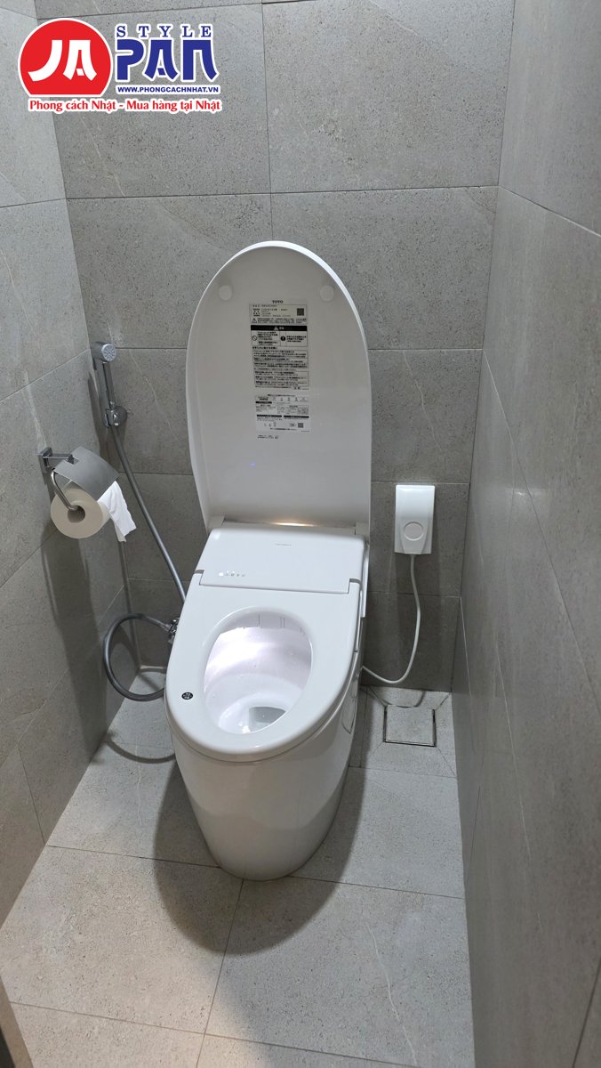 Bồn cầu thông minh Toto CES9720 – công trình quận Hai Bà Trưng