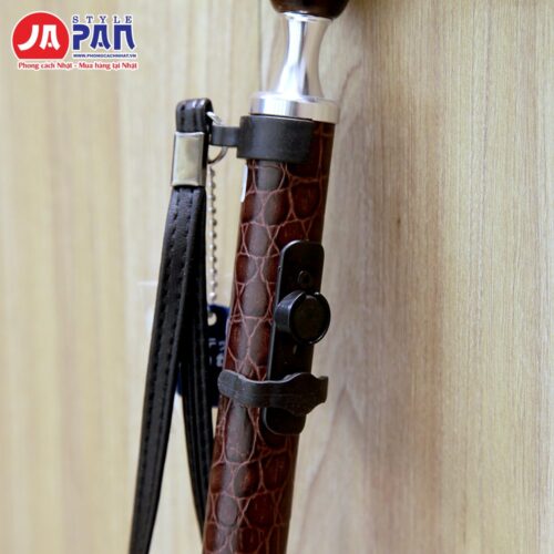 Gậy cho người già Reha LC-23 – phần trên thân gậy và dây đeo
