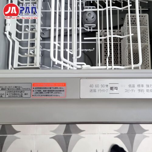 Máy rửa bát âm tủ Panasonic NP-45MD9S – bảng điều khiển trên mép ngăn kéo