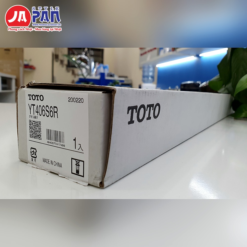 Thanh treo khăn toto YT406S6R 6 Thanh treo khăn Toto YT406S6R – hộp sản phẩm chính hãng TOTO YT406S6R
